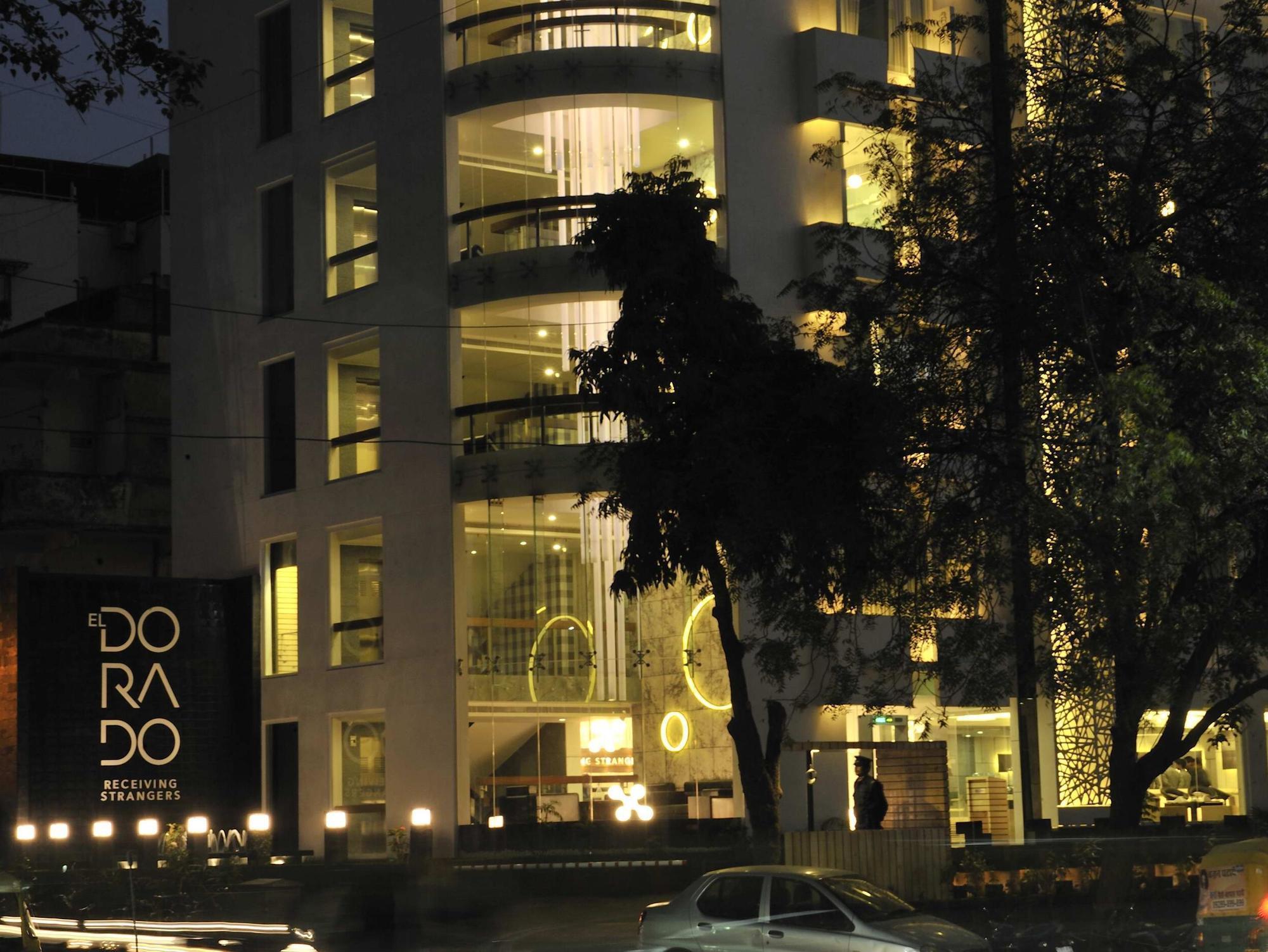 Hotel El Dorado Ahmedabad Extérieur photo